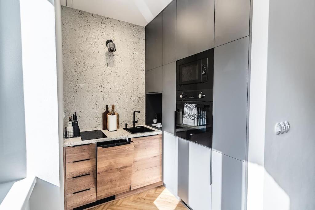Myslbekova 5 Apartment Острава Екстериор снимка