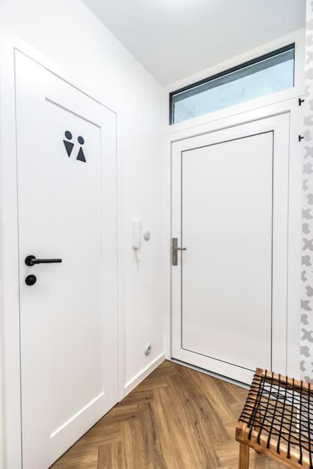 Myslbekova 5 Apartment Острава Екстериор снимка