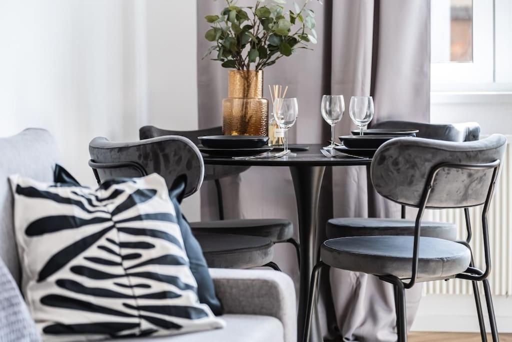 Myslbekova 5 Apartment Острава Екстериор снимка